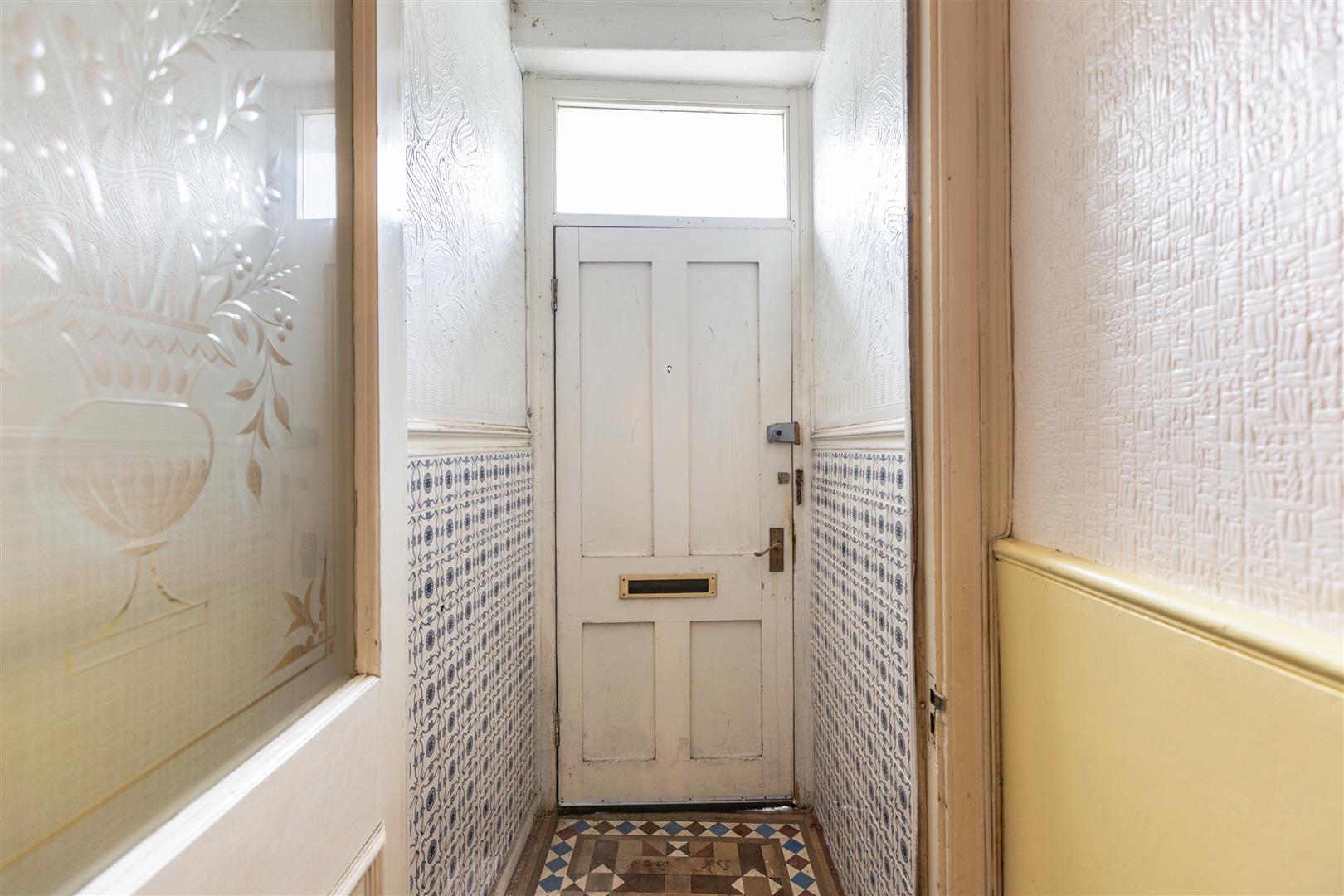 Longford Crescent, St. Thomas, Swansea, SA1 8HS